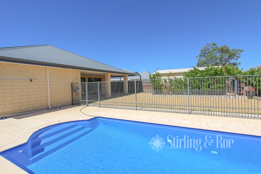 38 Adlington Way, The Vines